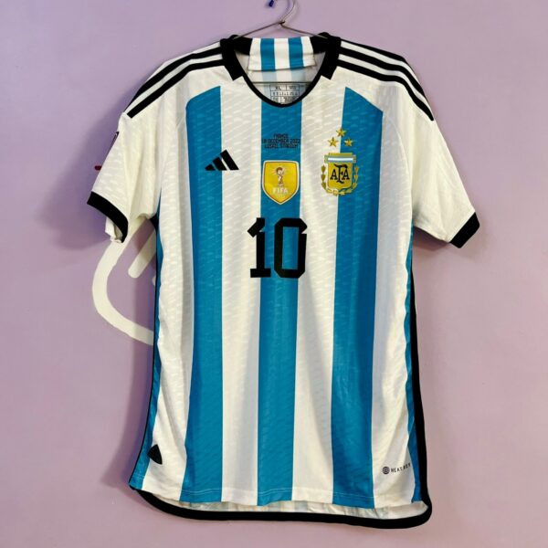 Arg 3star WC + Messi Signature + Badges (Player Version) Jersey